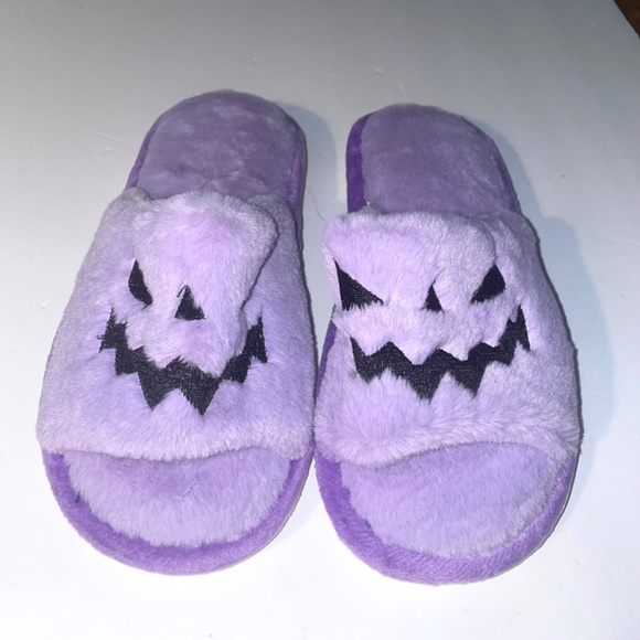 NWOT Halloween Slippers Soft Plush Cozy Open Toe Women Indoor/Outdoor Size 38-39 - Picture 2 of 8